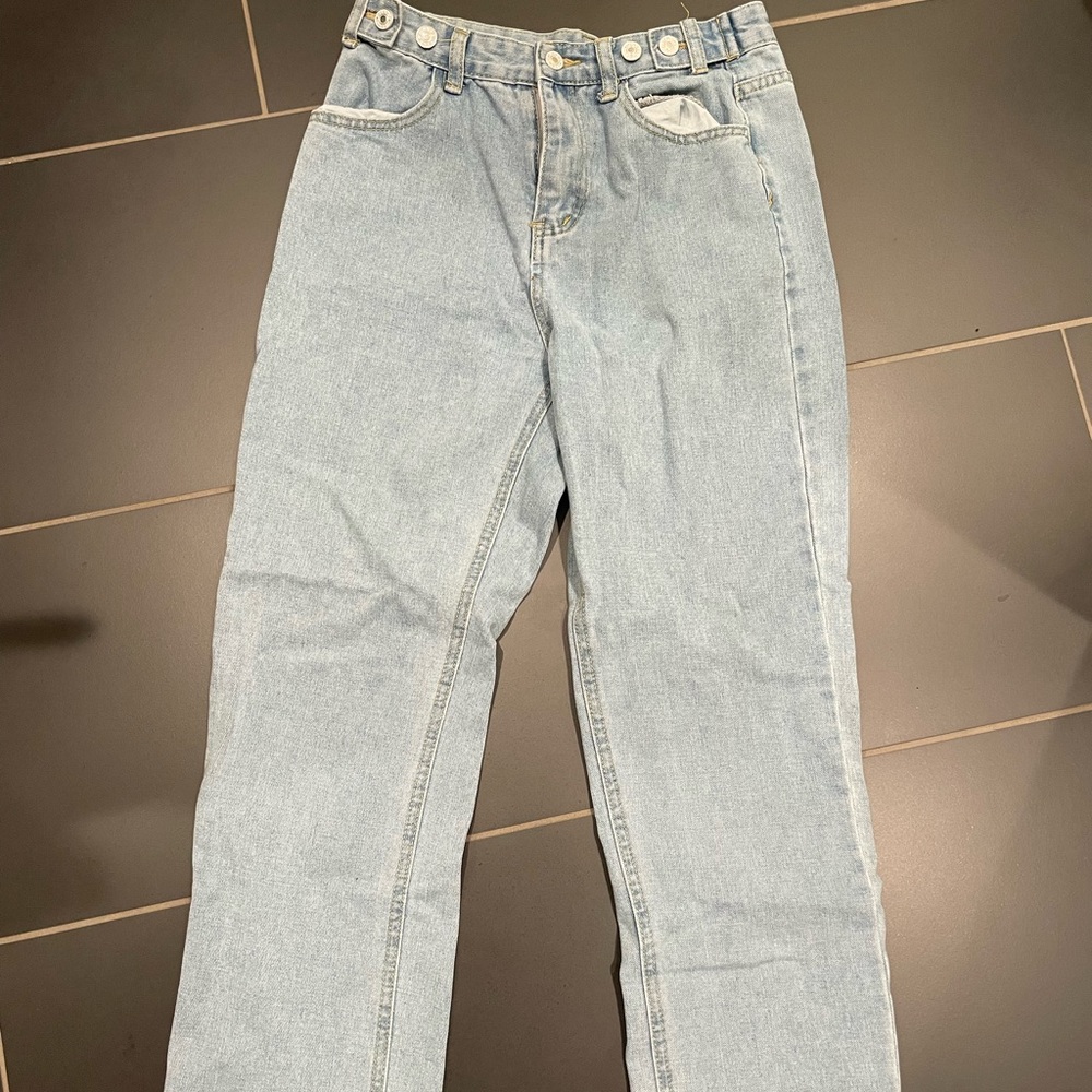shein light wash pinch waist straight leg jeans size m